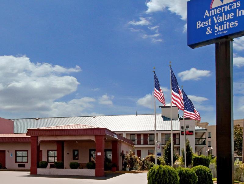 Rodeway Inn Кантон Екстериор снимка
